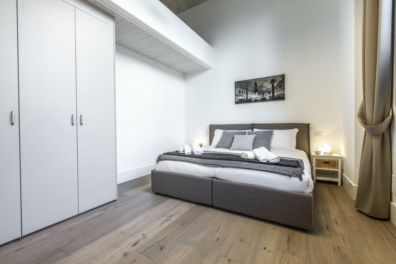 Elegant Fornasa Vecia, Canal View With A Beautiful Garden R&R 베니스 외부 사진